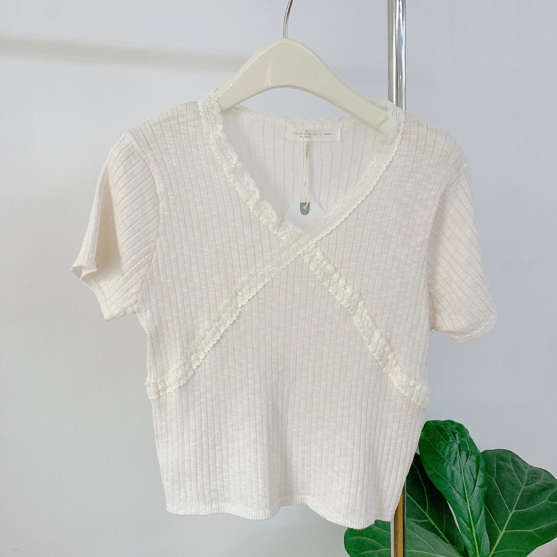 HELLO MILK TEE- 85095 百搭韓系衫