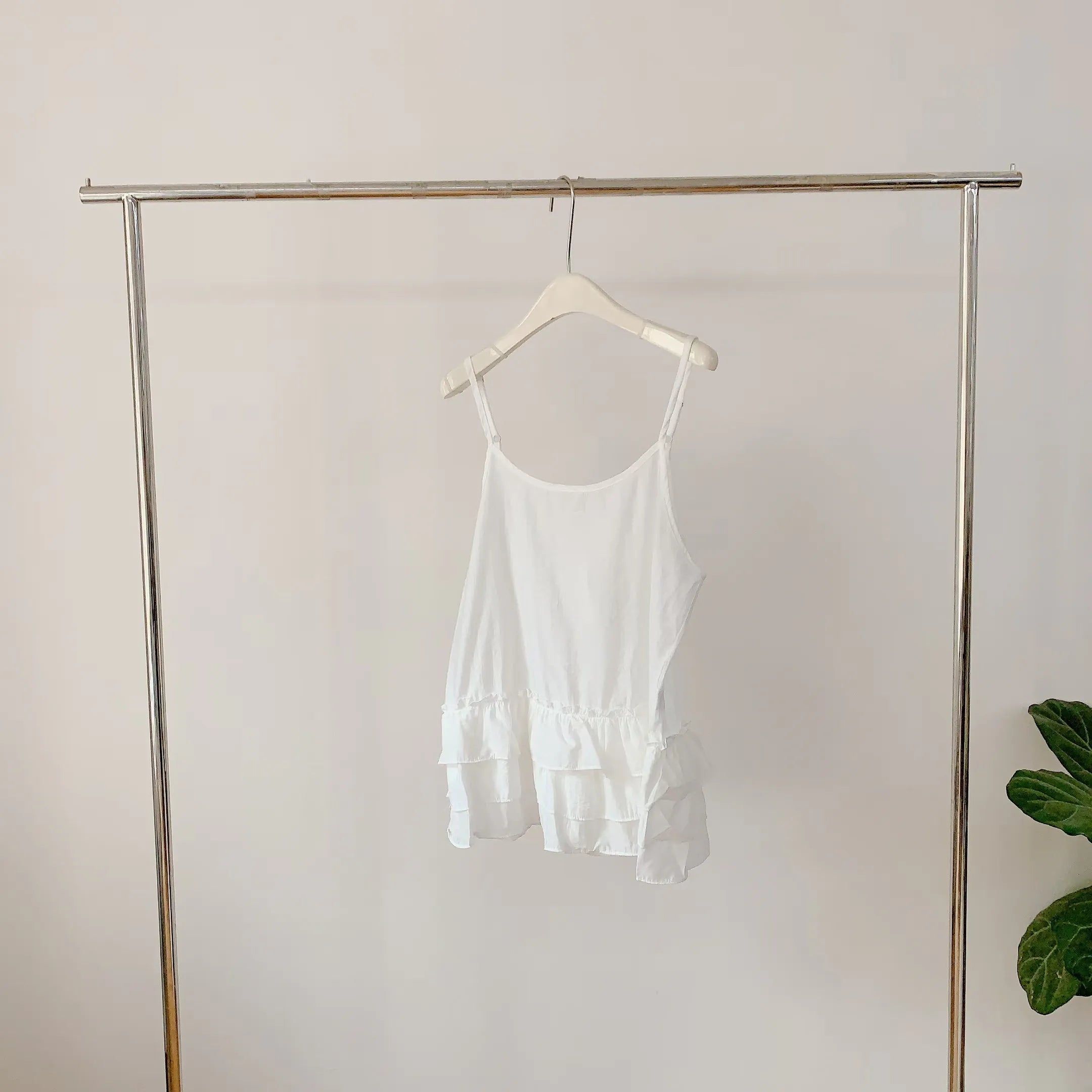 HELLO MILK TEE- 84579 吊帶小衫