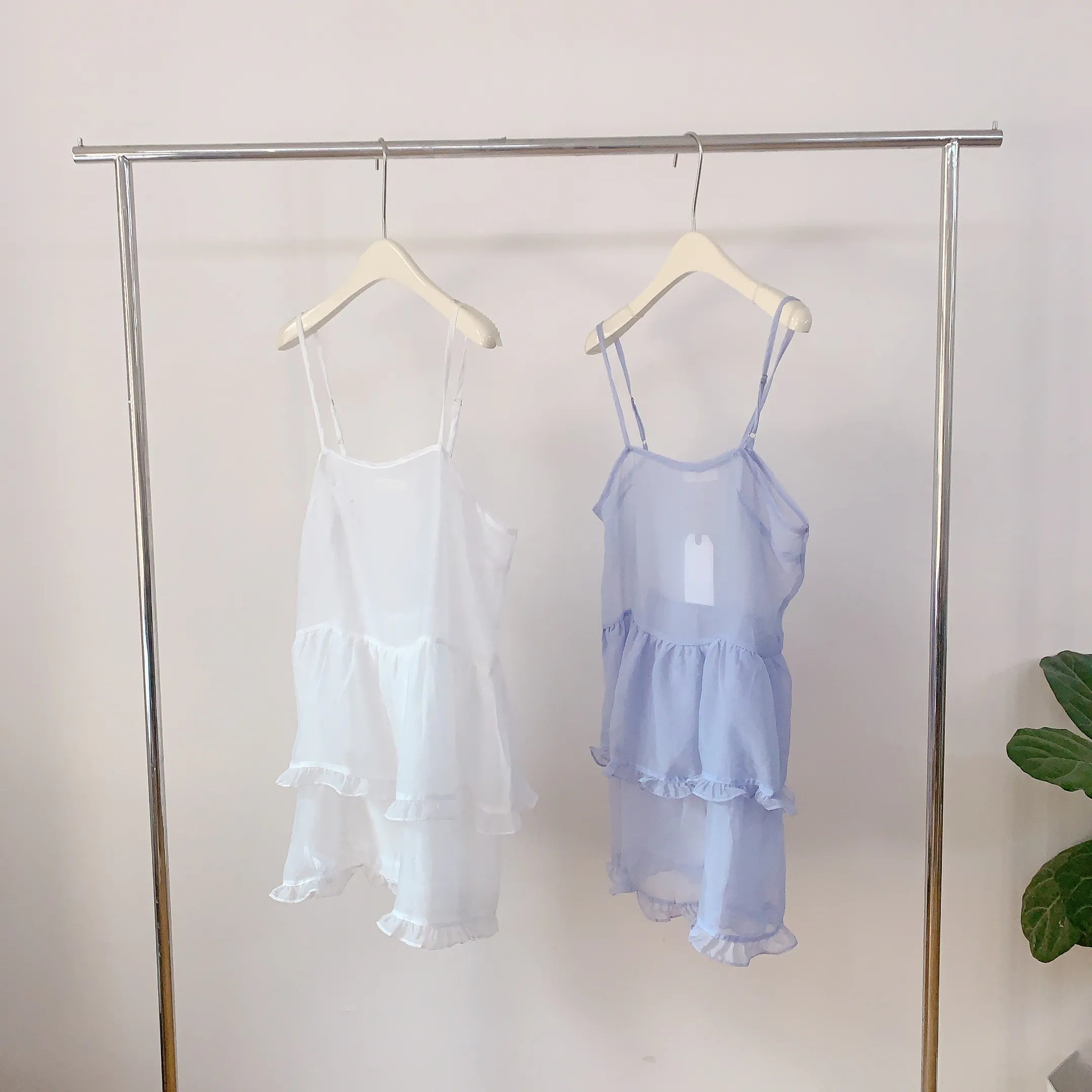 HELLO MILK TEE- 84523 百搭吊帶裙