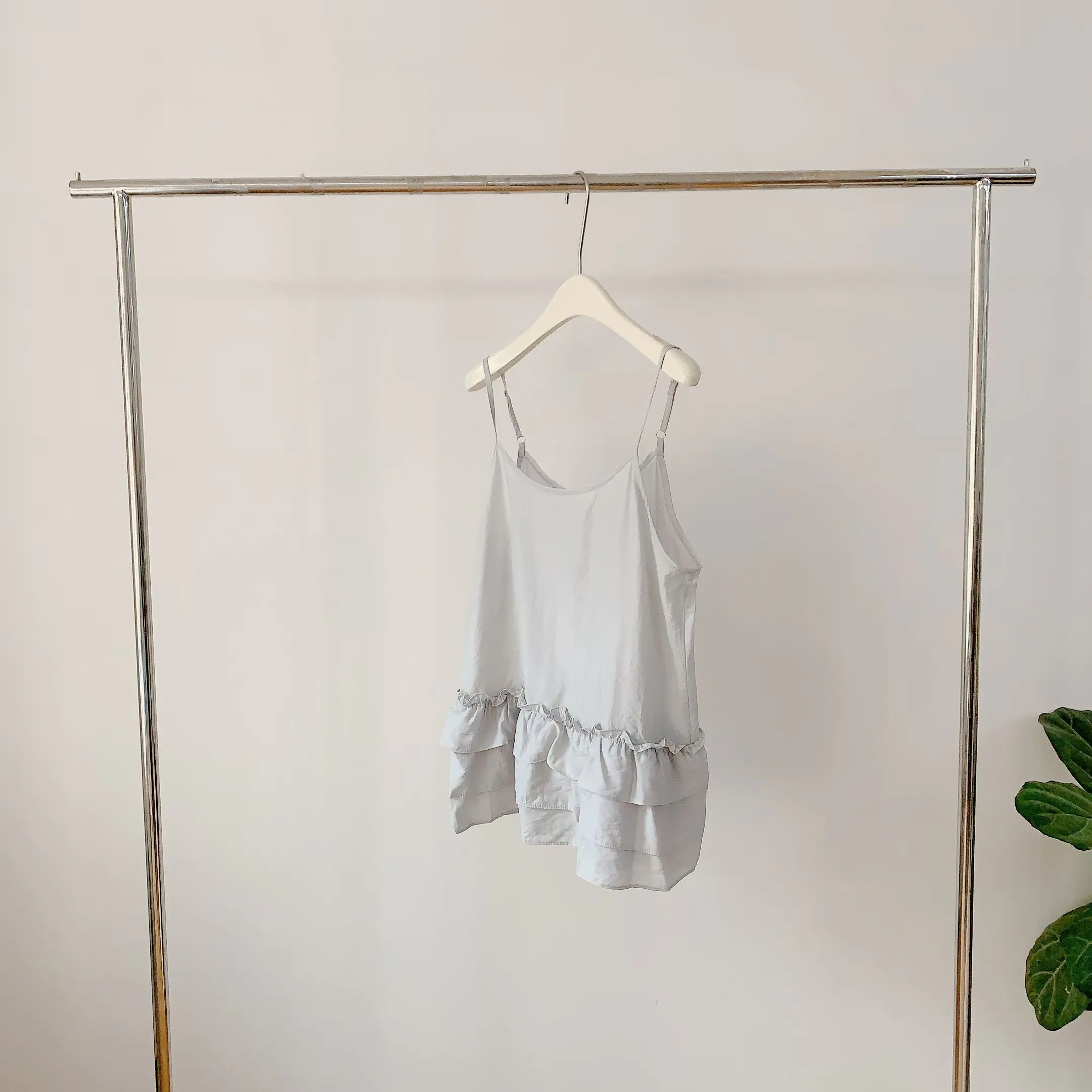 HELLO MILK TEE- 84579 吊帶小衫