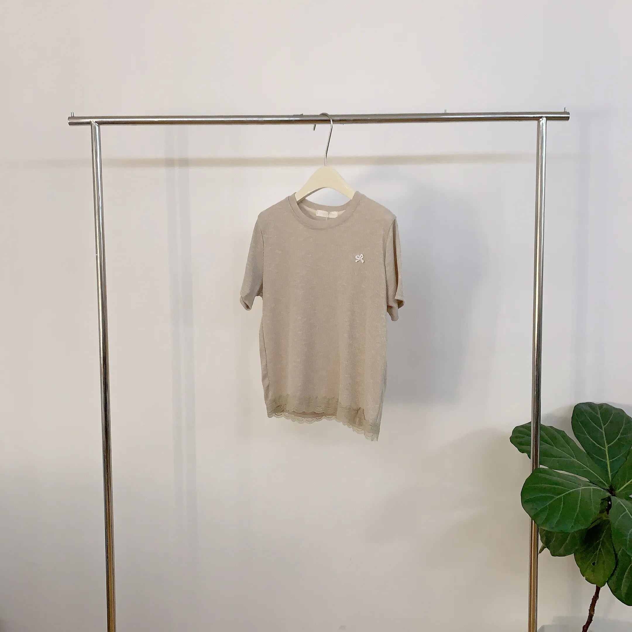 HELLO MILK TEE- 84506 蕾絲小衫