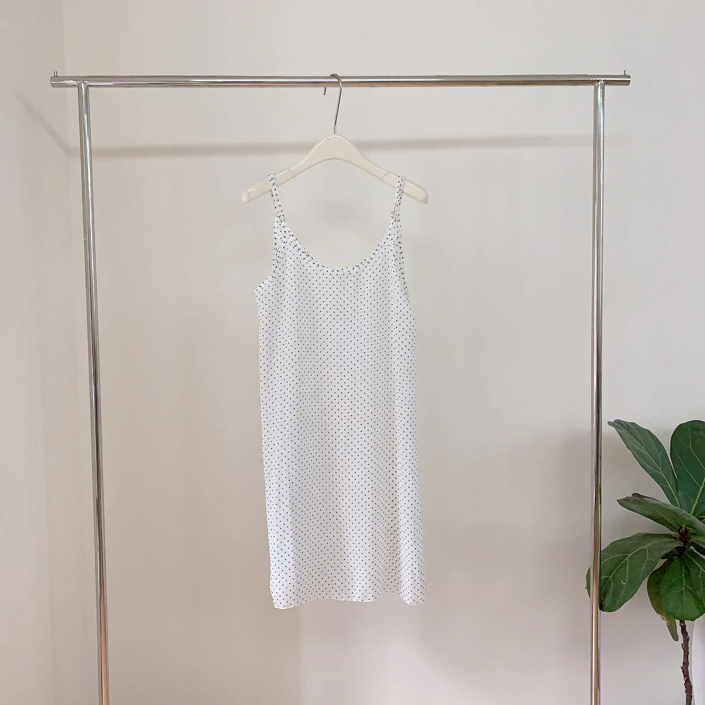 HELLO MILK TEE- 82608 波點吊帶裙