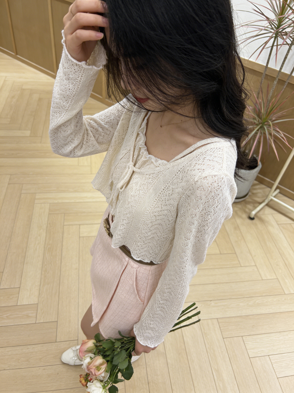 HELLO MILK TEE- 86127 鏤空小外套