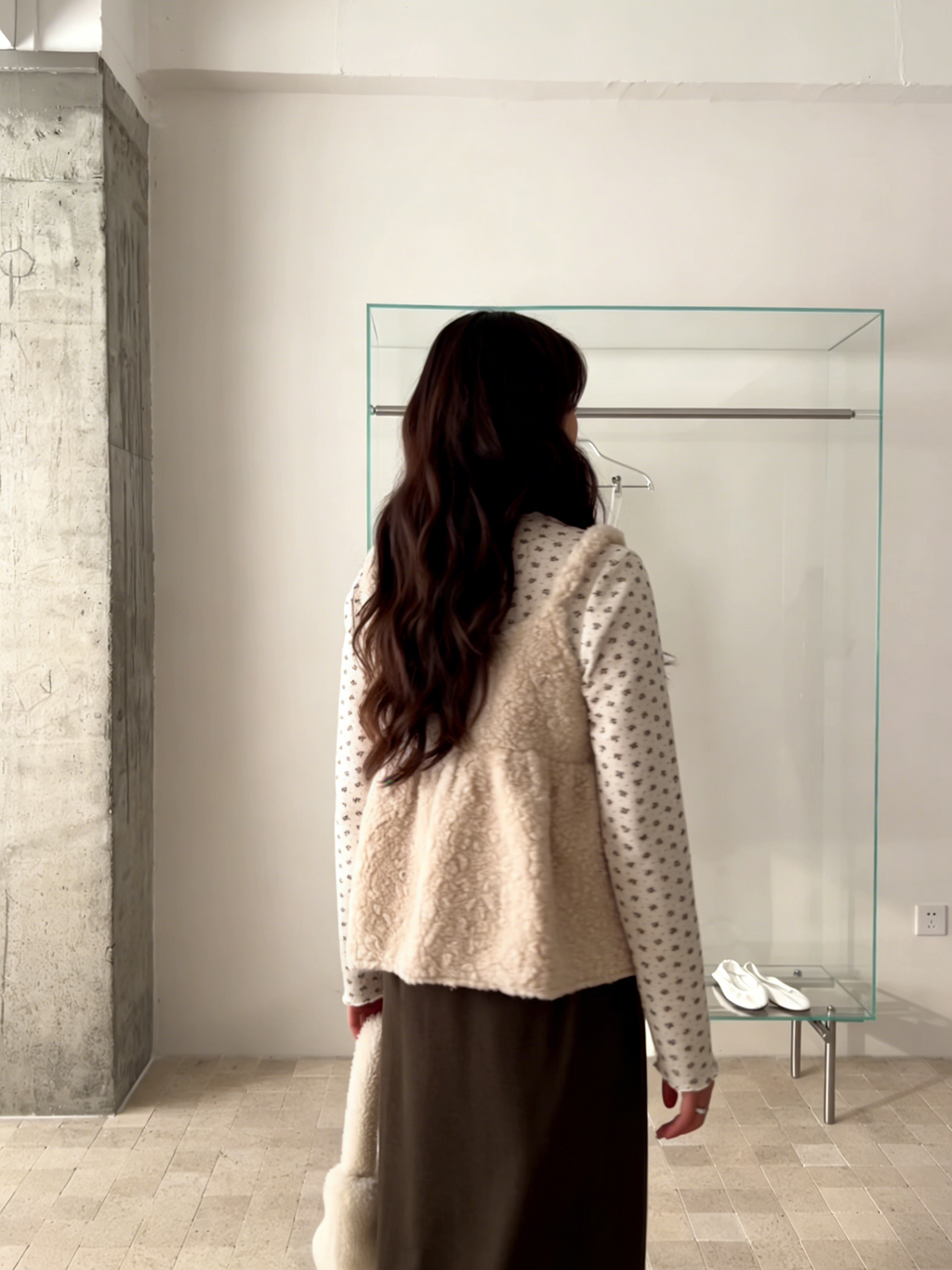 HELLO MILK TEE- 85915 毛絨吊帶衫