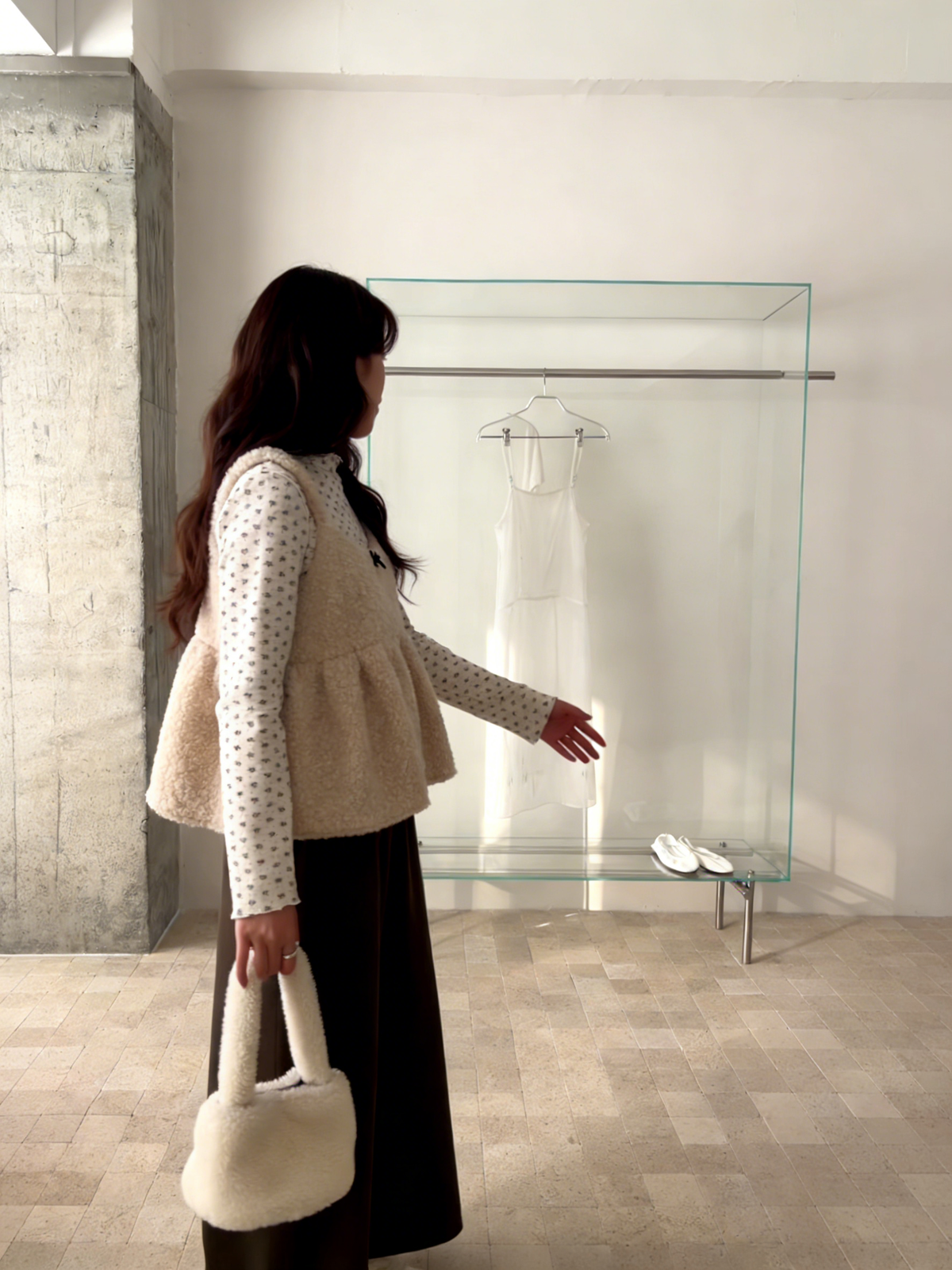 HELLO MILK TEE- 85915 毛絨吊帶衫