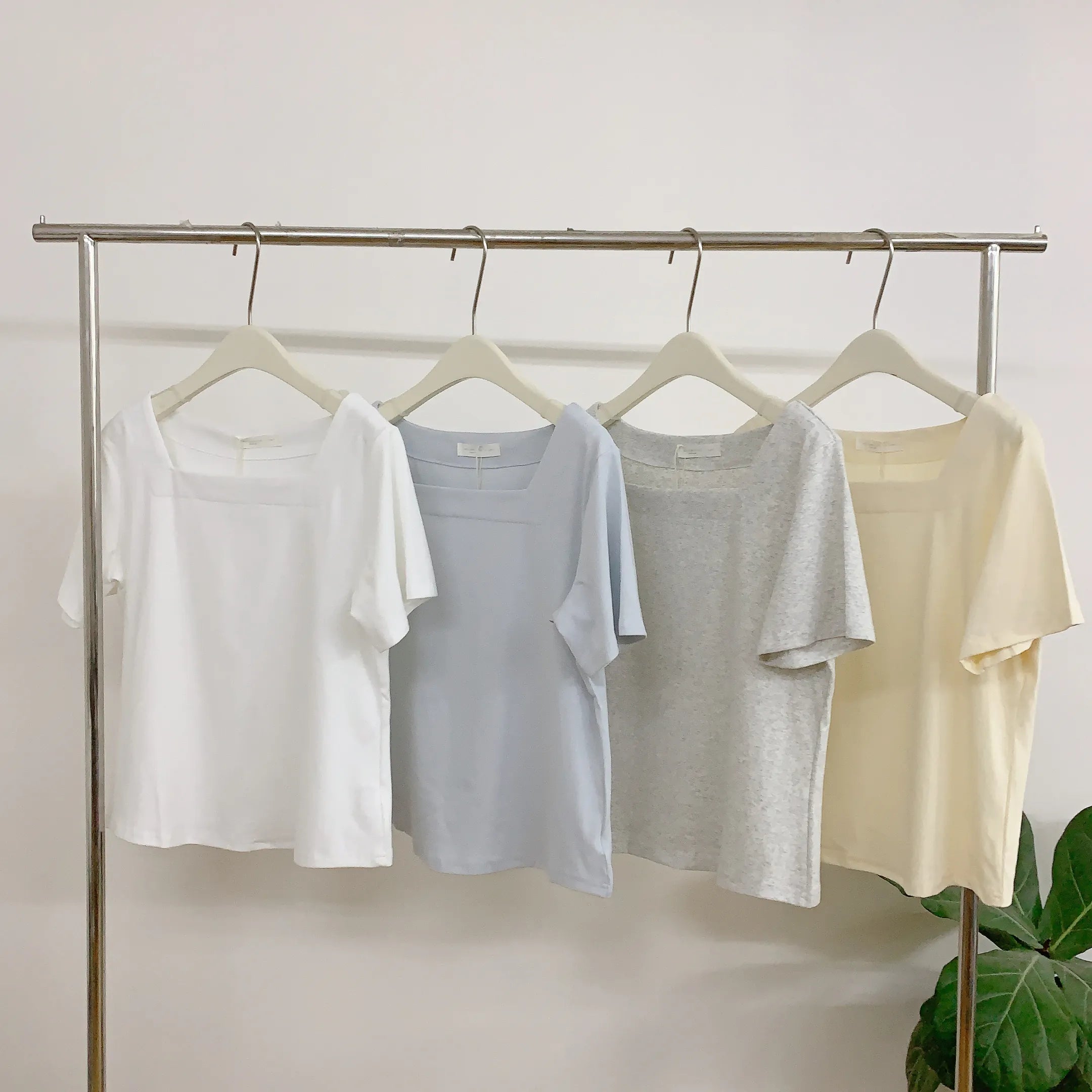 HELLO MILK TEE- 84815 方領短袖