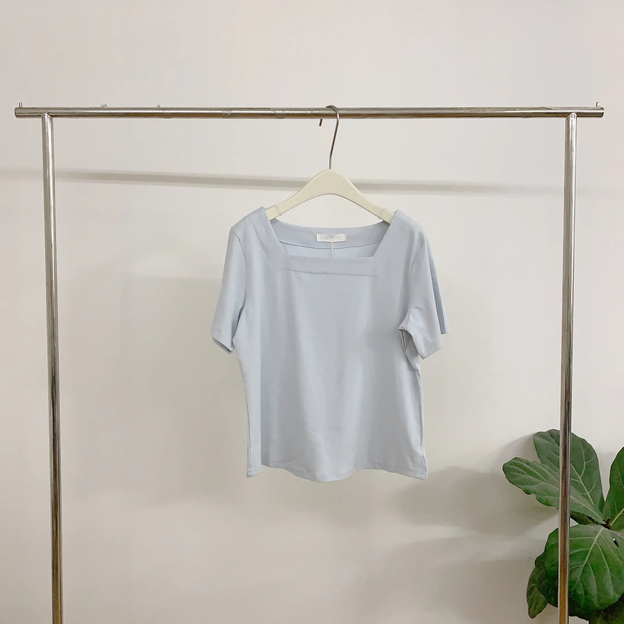 HELLO MILK TEE- 84815 方領短袖