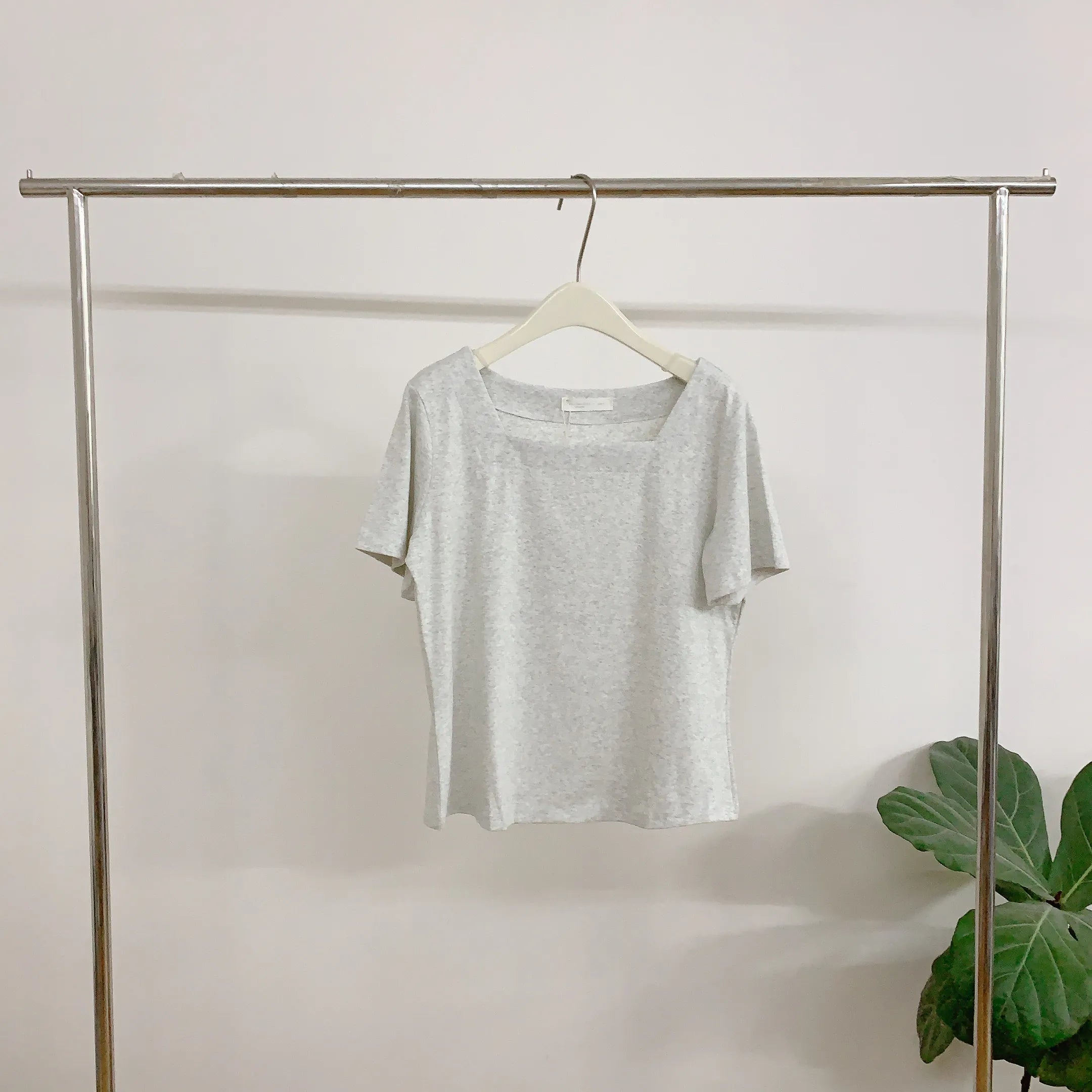 HELLO MILK TEE- 84815 方領短袖