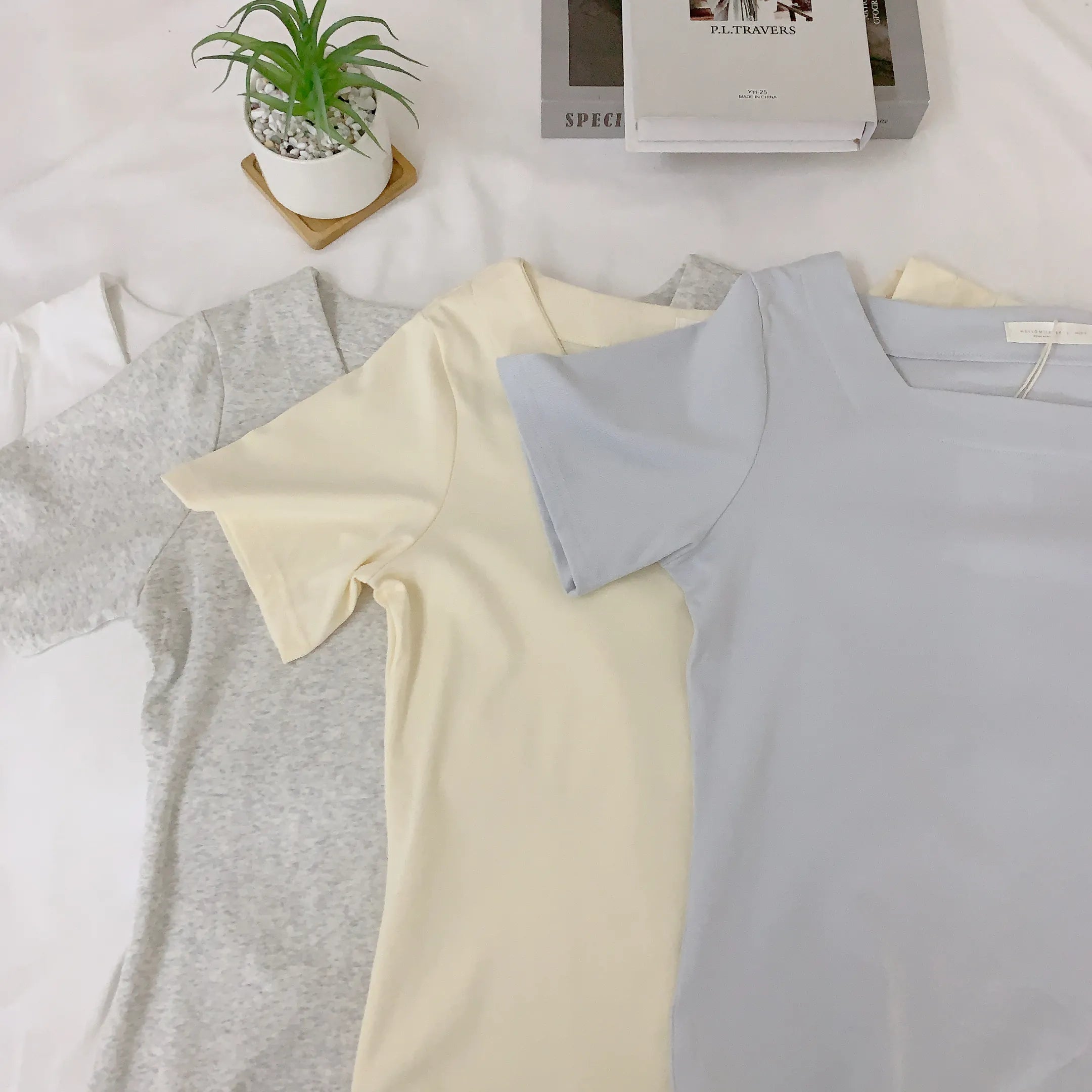 HELLO MILK TEE- 84815 方領短袖