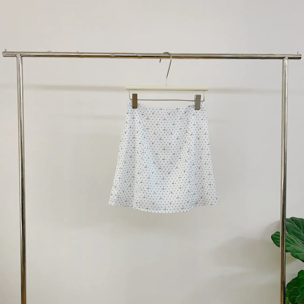 HELLO MILK TEE- 84840 波點短裙
