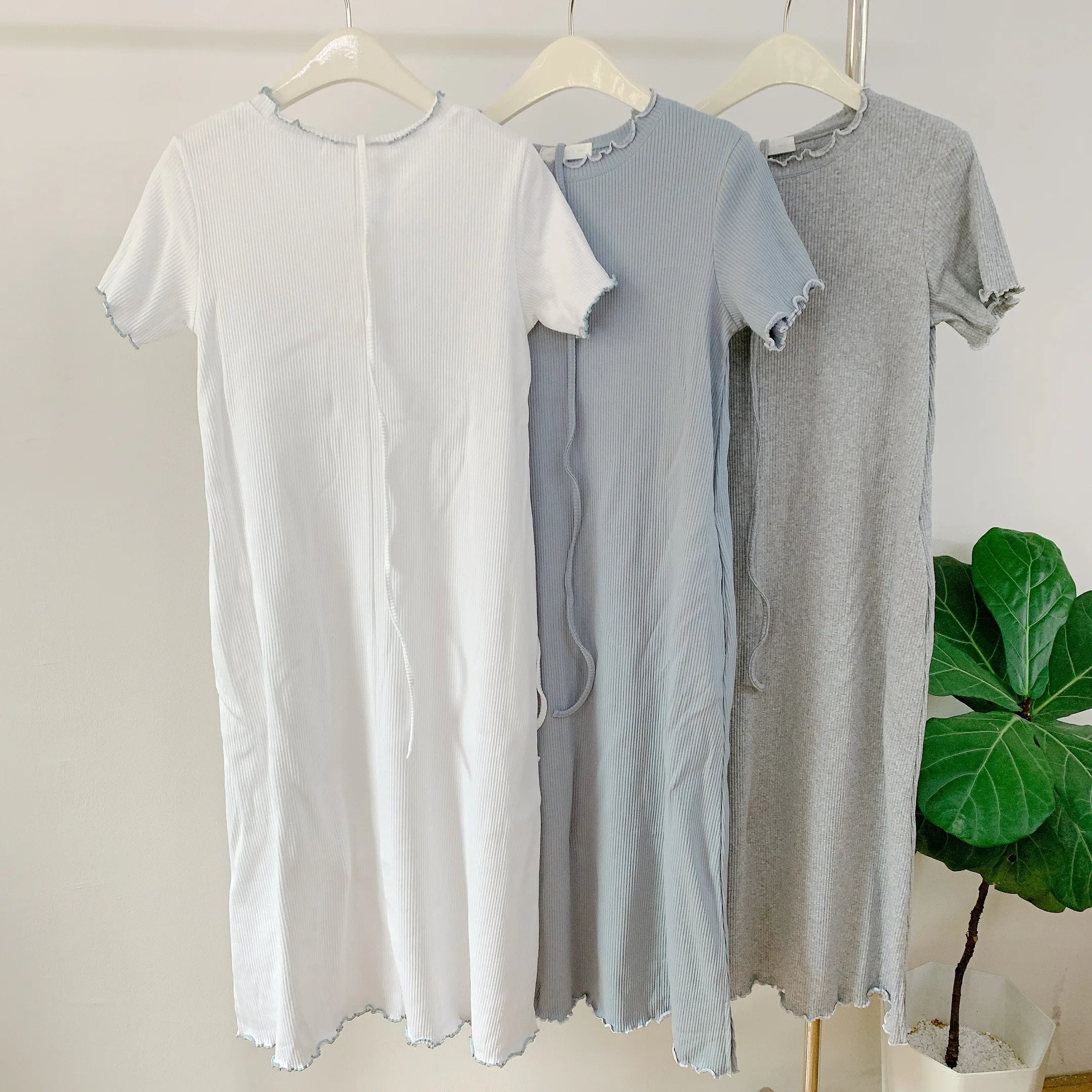 HELLO MILK TEE- 85077簡約連衣裙