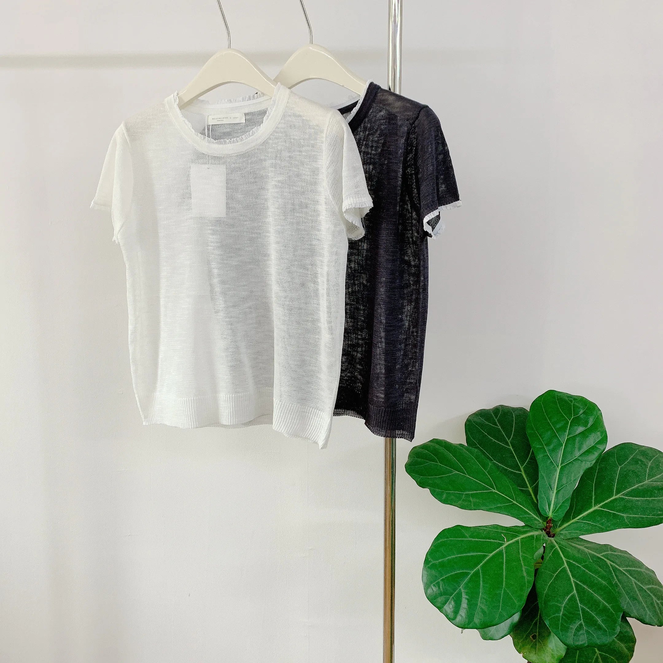 HELLO MILK TEE- 85110 簡約花邊衫