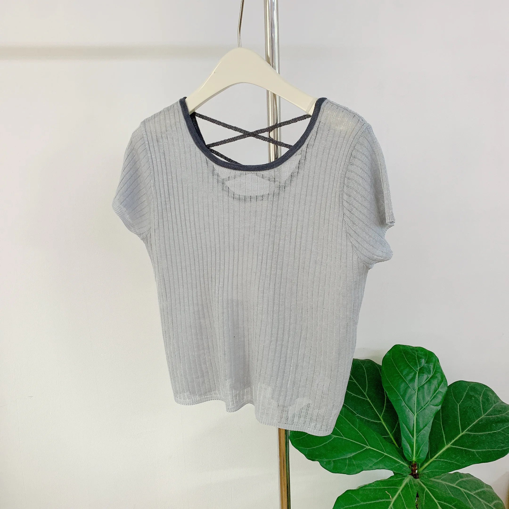 HELLO MILK TEE- 85113 坑條交叉衫