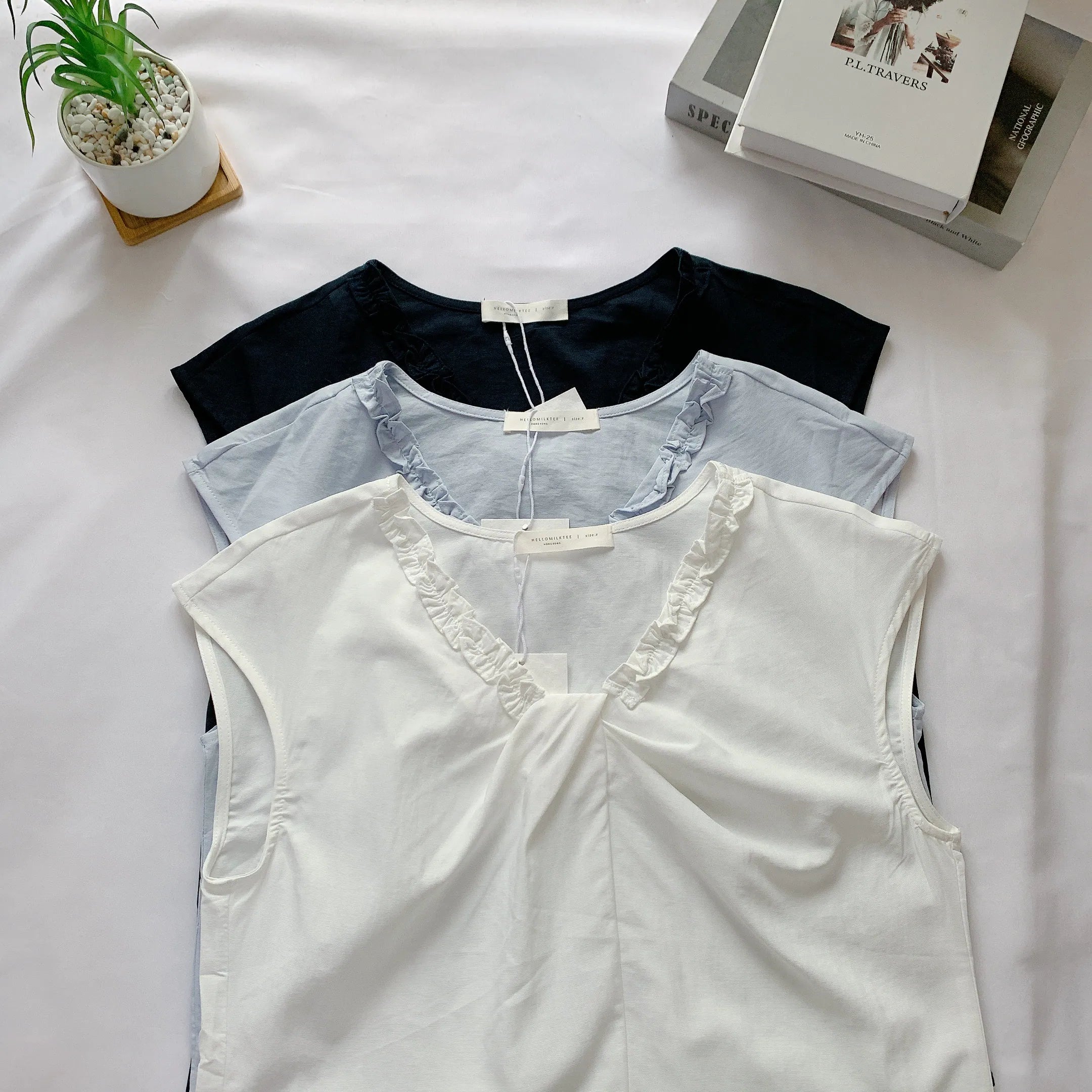 HELLO MILK TEE-85201 花邊領上衣