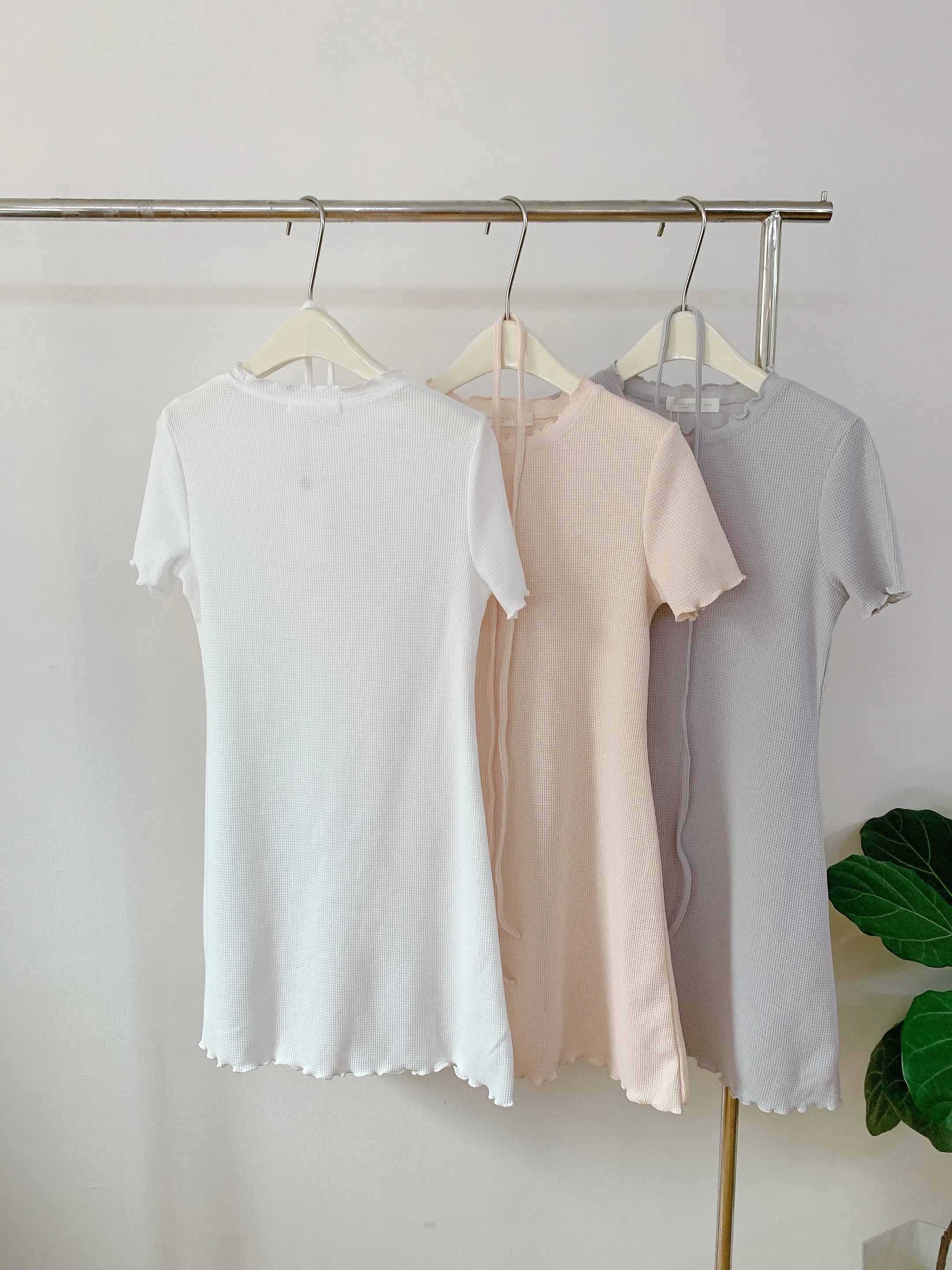 HELLO MILK TEE- 85254 簡約連衣裙