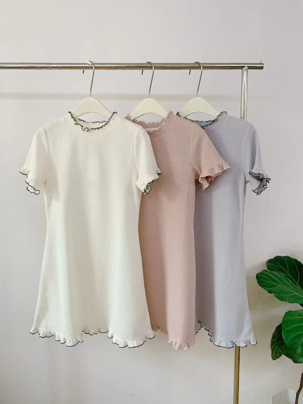 HELLO MILK TEE- 85261 撞色連衣裙