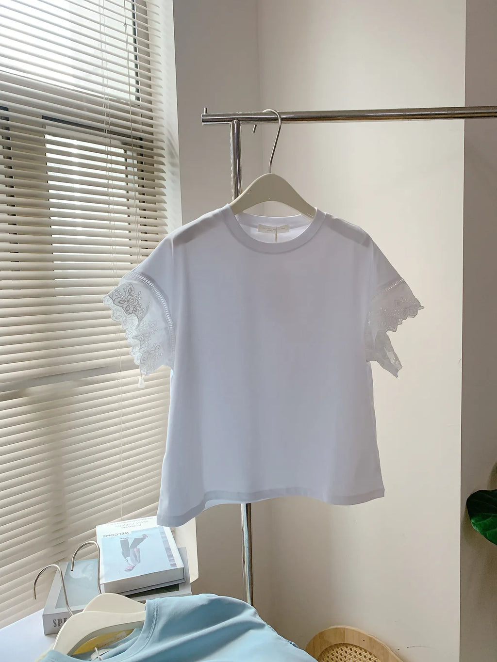 HELLO MILK TEE- 85316 拼接袖上衣