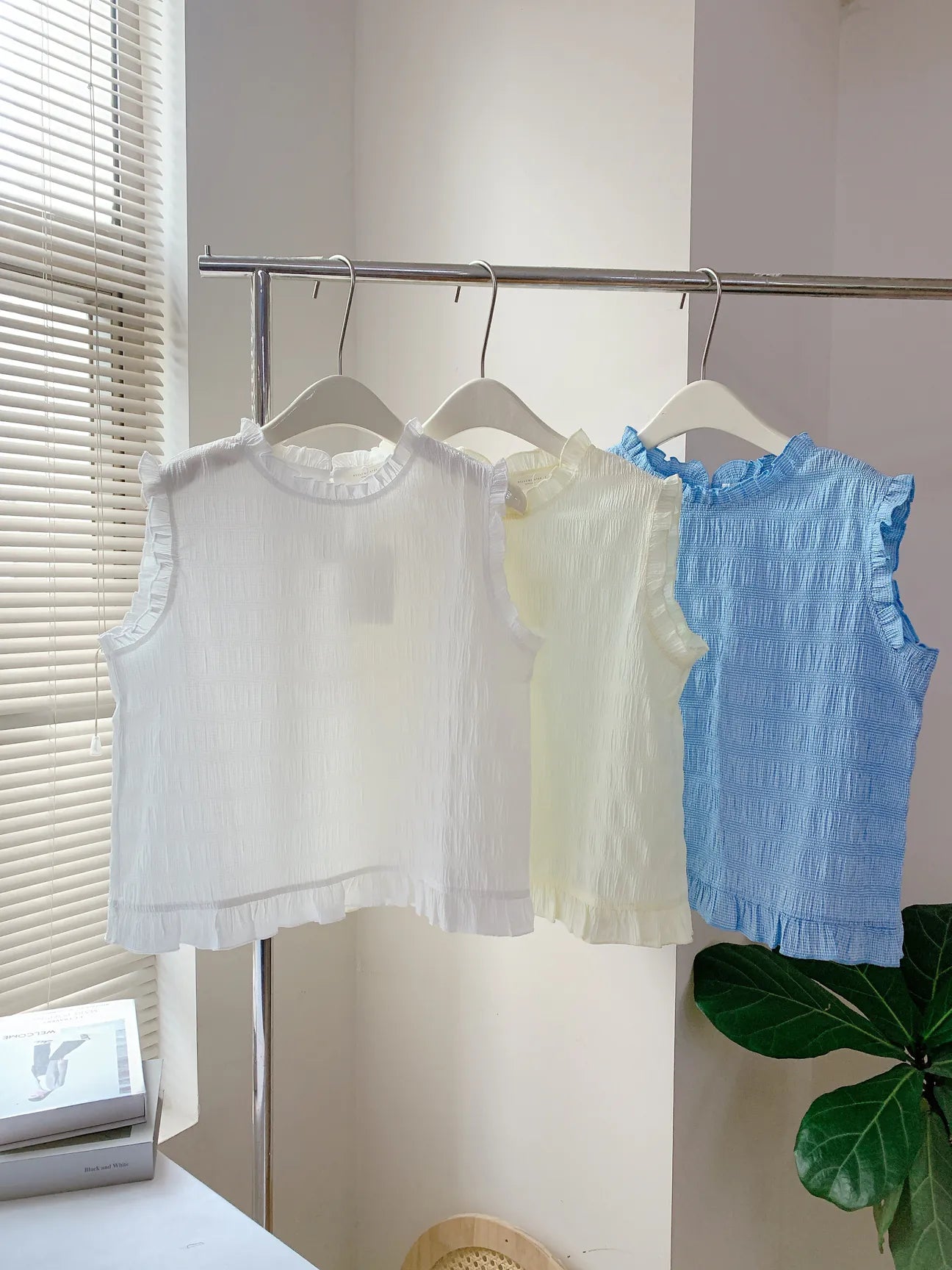 HELLO MILK TEE- 85318 無袖上衣