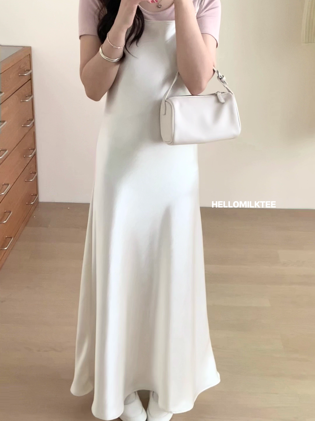 HELLO MILK TEE- 86105 緞面連裙