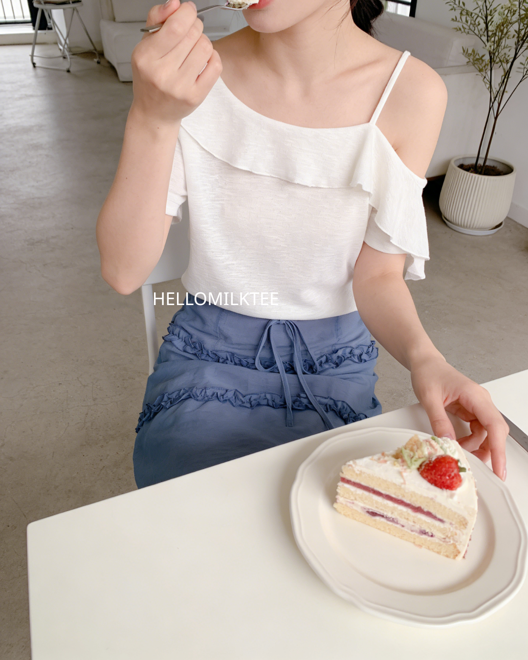HELLO MILK TEE- 86312  花邊半裙