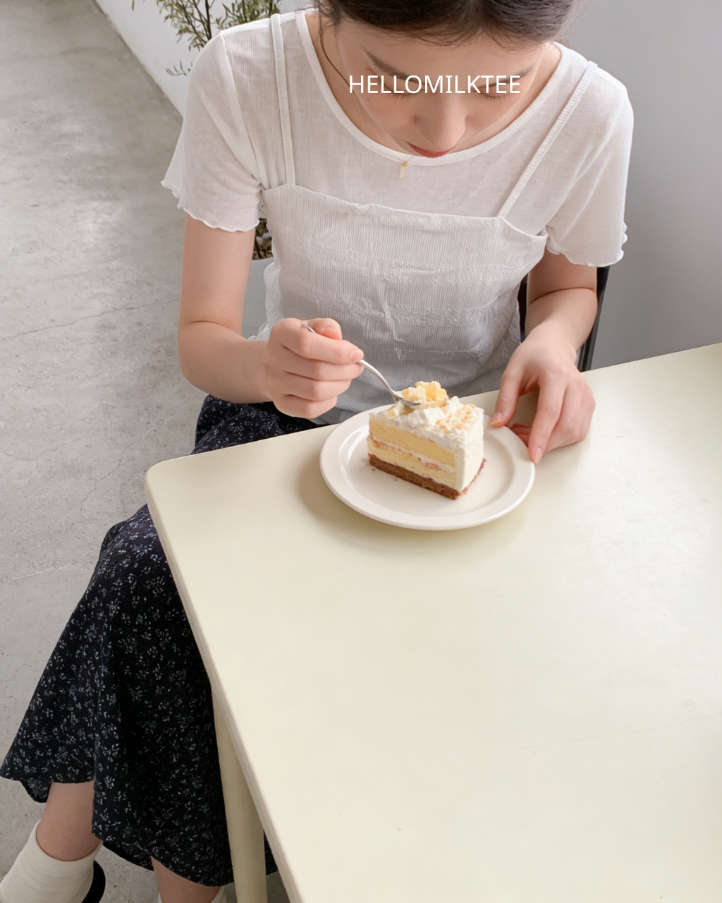 HELLO MILK TEE- 86320  系帶半裙