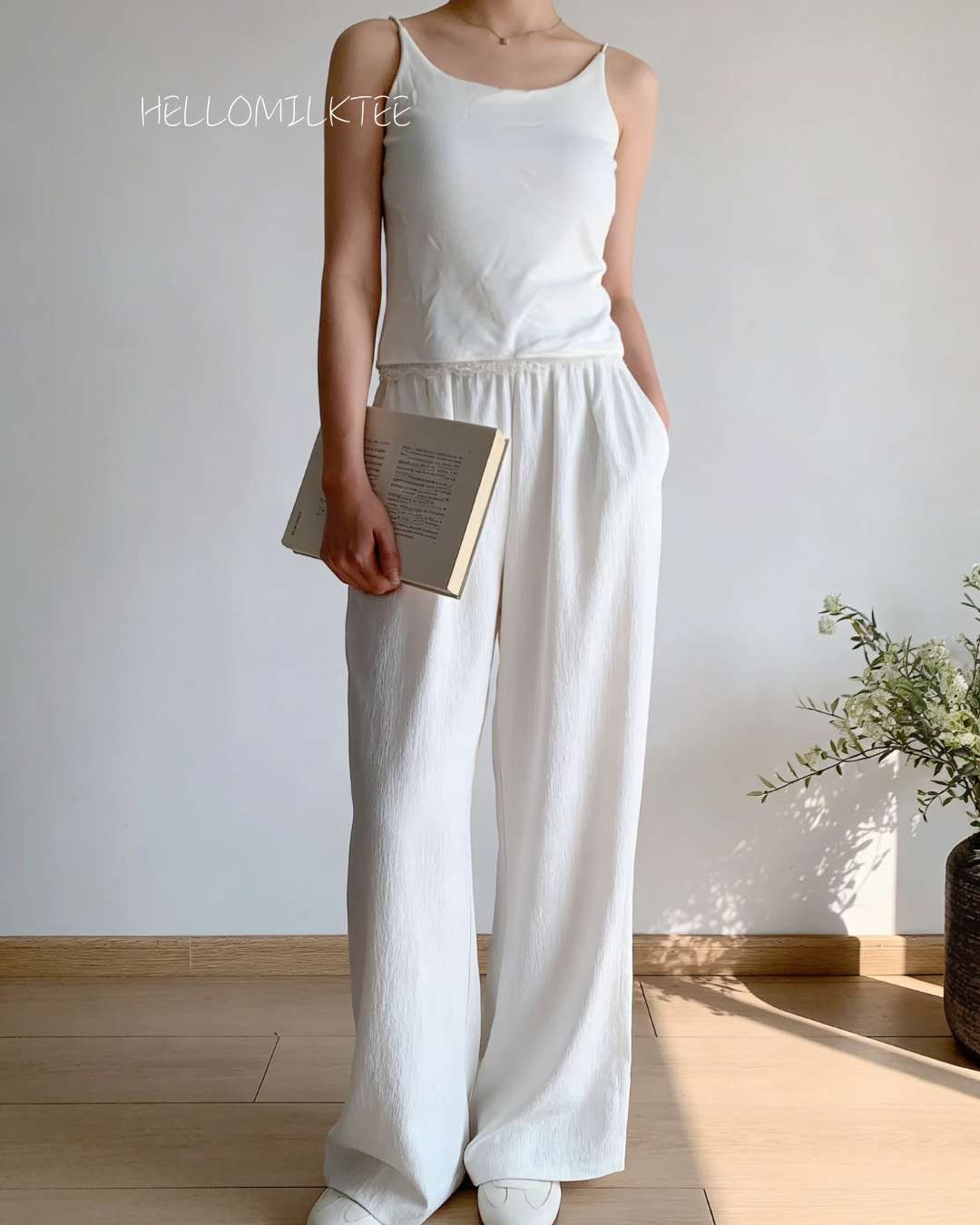 HELLO MILK TEE- 86017 吊帶LACE有墊上衣