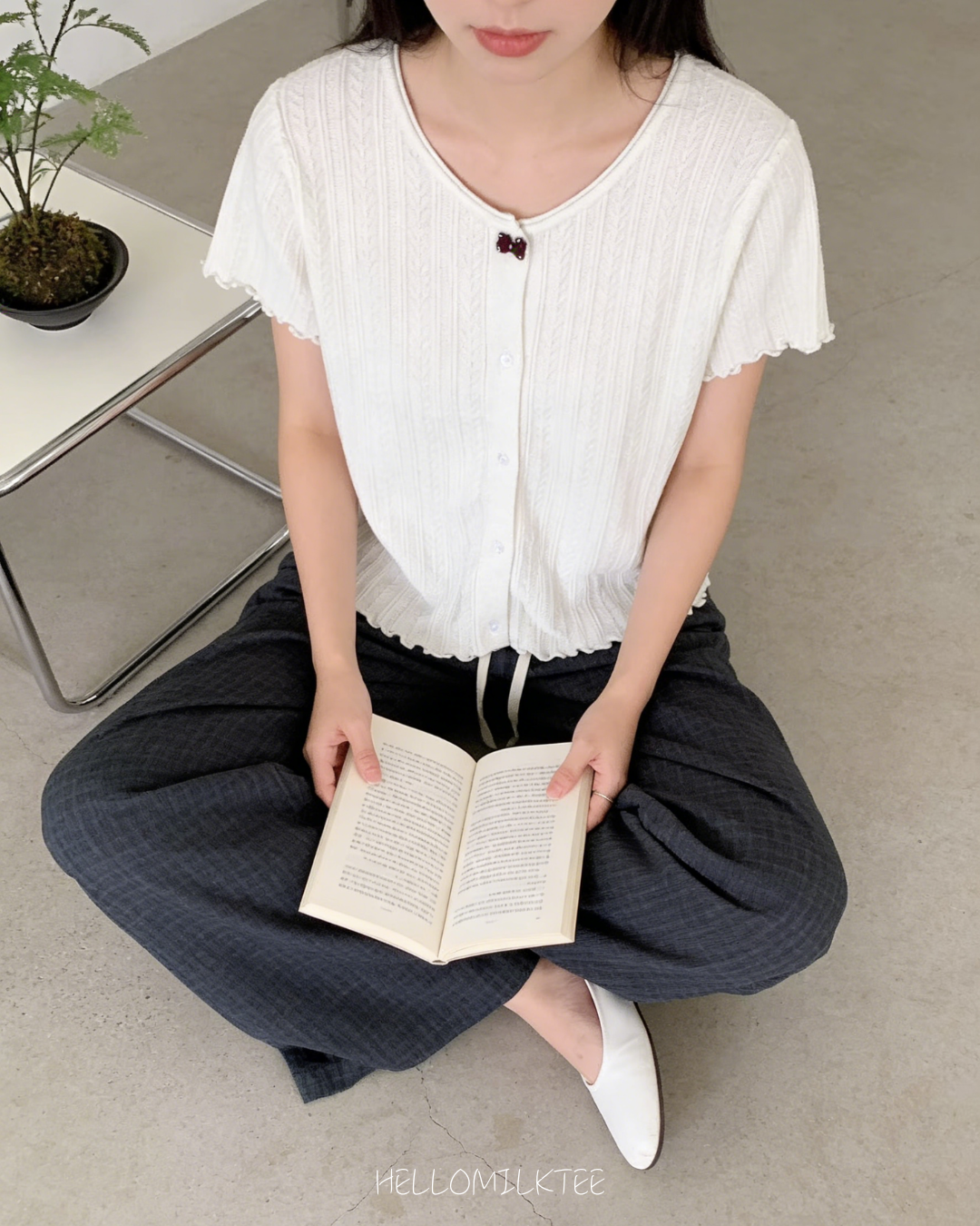 HELLO MILK TEE- 86155 心口小蝴蝶結上衣