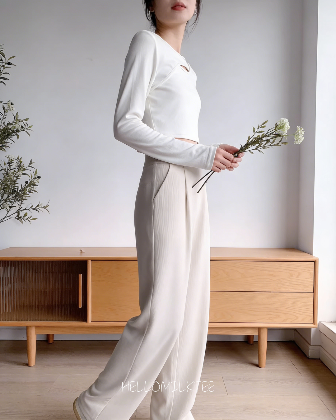 HELLO MILK TEE- 86029 鏤空上衣