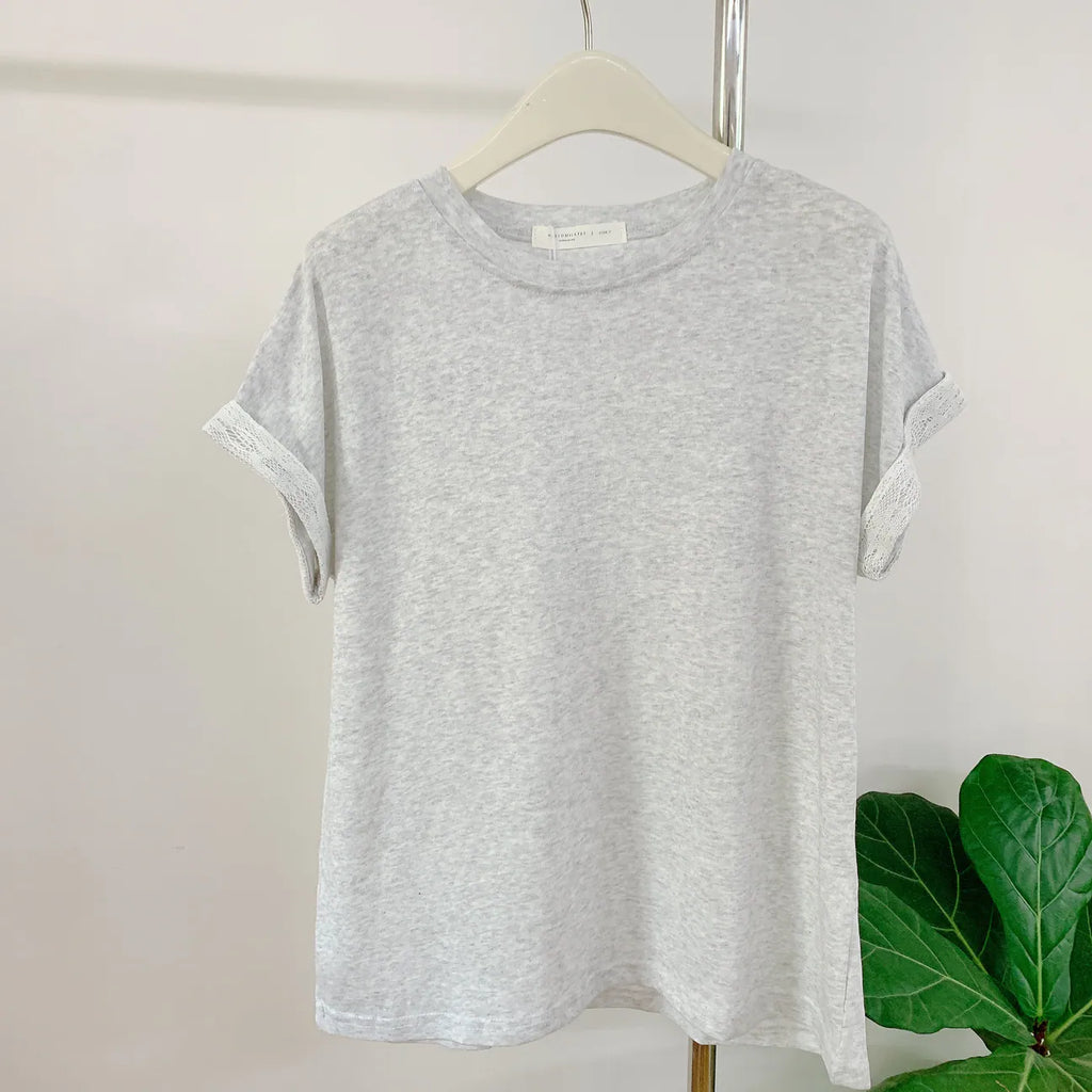 HELLO MILK TEE-85243 蕾絲袖上衣