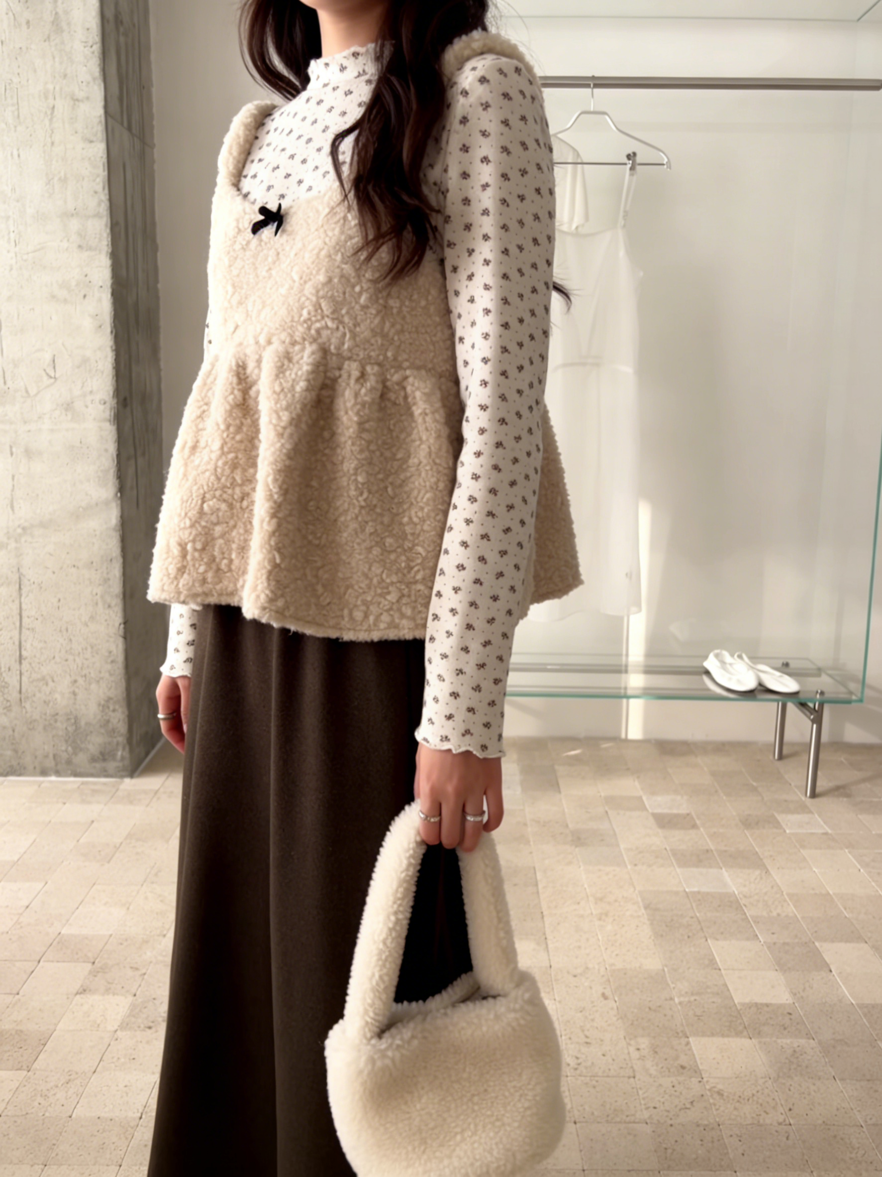 HELLO MILK TEE- 85915 毛絨吊帶衫