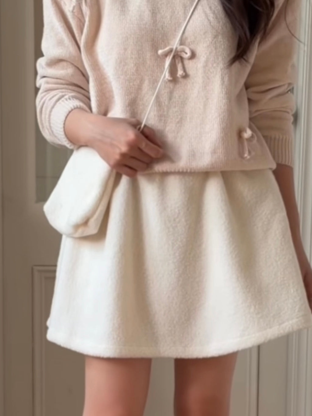 HELLO MILK TEE- 85918 毛毛短裙(有小包)