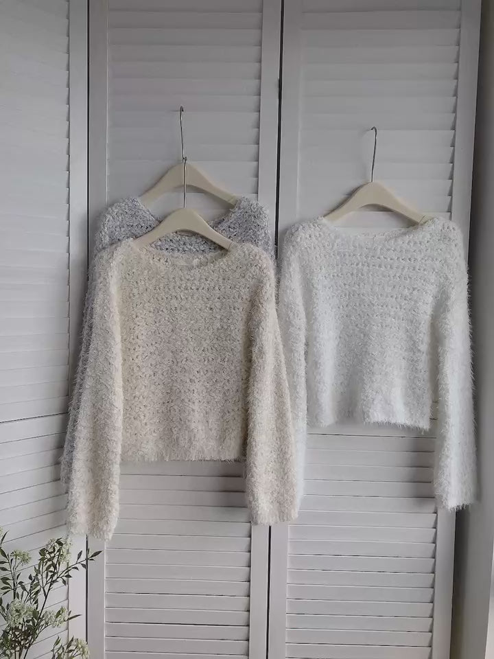 HELLO MILK TEE- 85596 鏤空毛衣