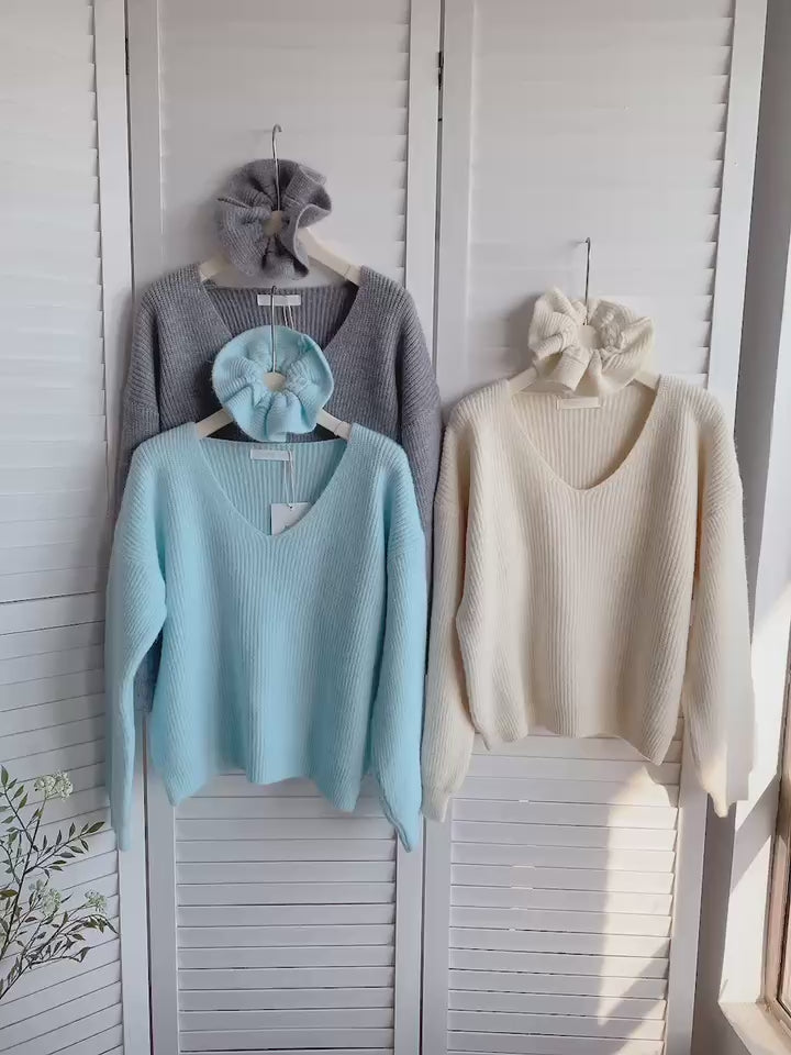 HELLO MILK TEE- 85757 V領毛衣