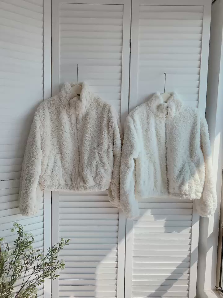 HELLO MILK TEE- 85828 毛毛外套