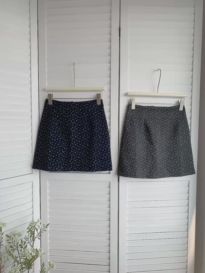 HELLO MILK TEE- 85471 碎花半裙