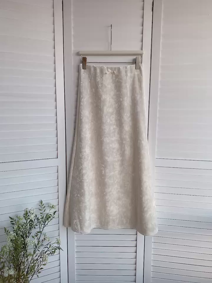 HELLO MILK TEE- 85758 絲絨半裙