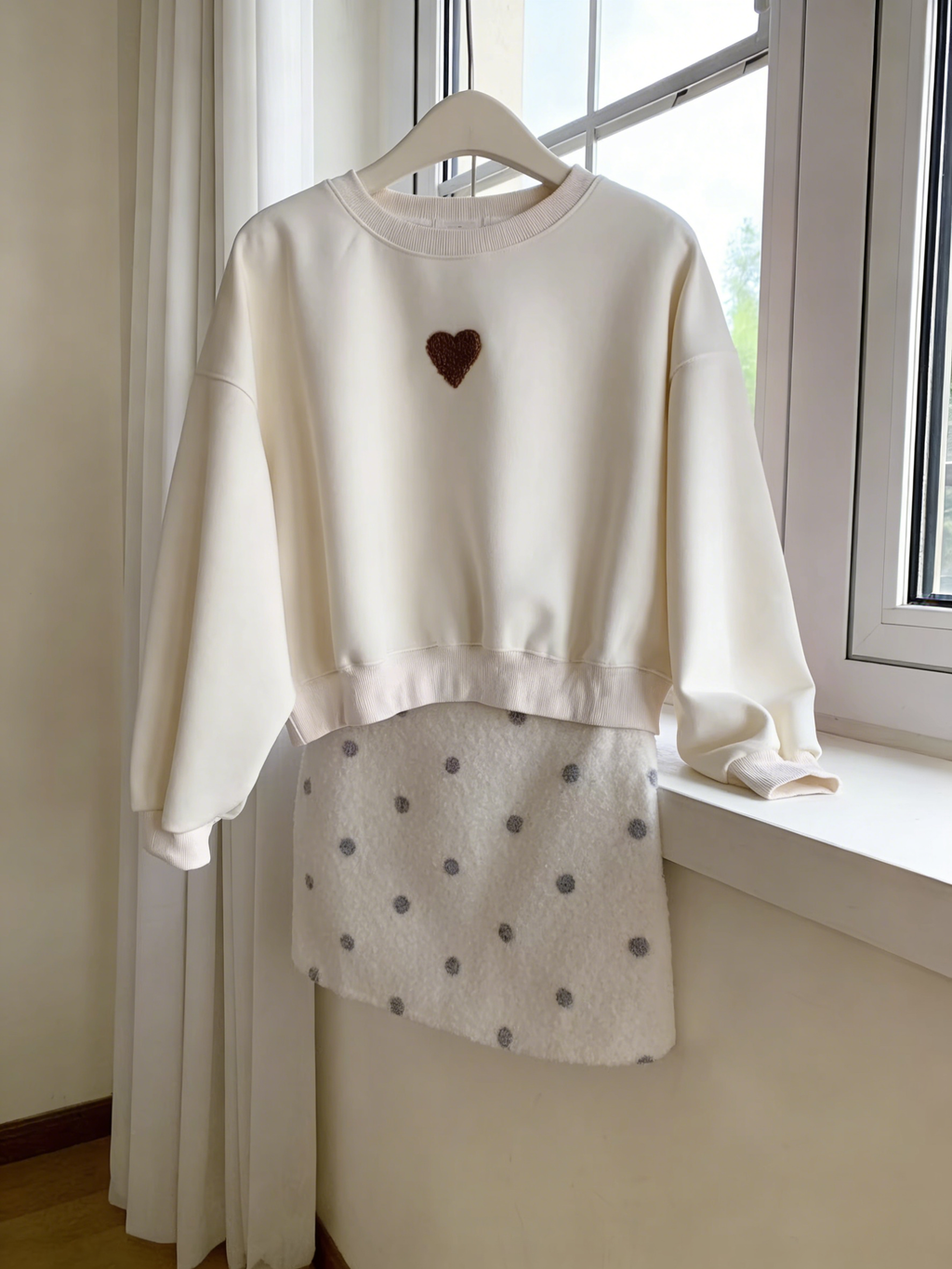 HELLO MILK TEE- 85722 波點半裙